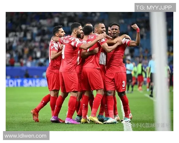 国足与伊拉克激战正酣现场直播全程回顾与精彩瞬间分析