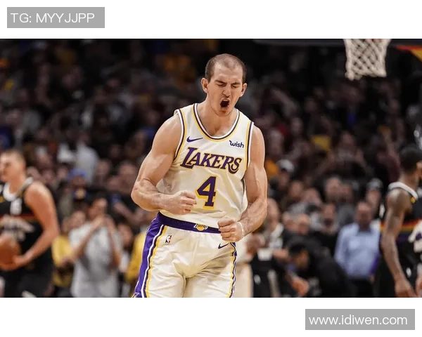 亚历克斯卡鲁索的篮球之路与职业生涯成就探讨