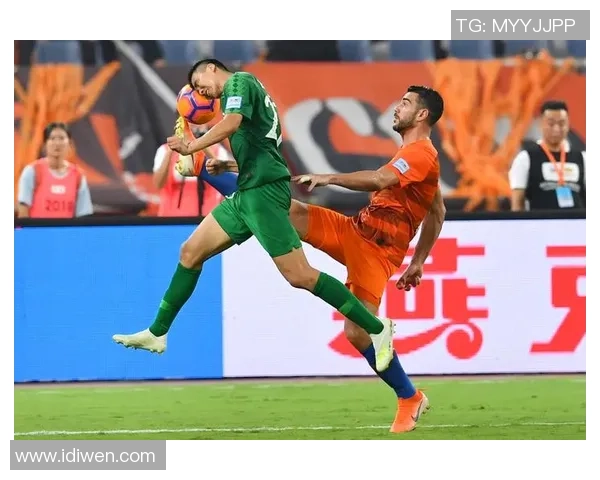 国安与鲁能激战22轮赛场争夺胜利荣耀的精彩对决