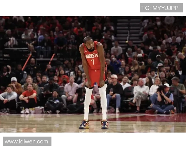 火箭队与雄鹿队激烈对决展现篮球魅力与团队精神的精彩比赛回顾